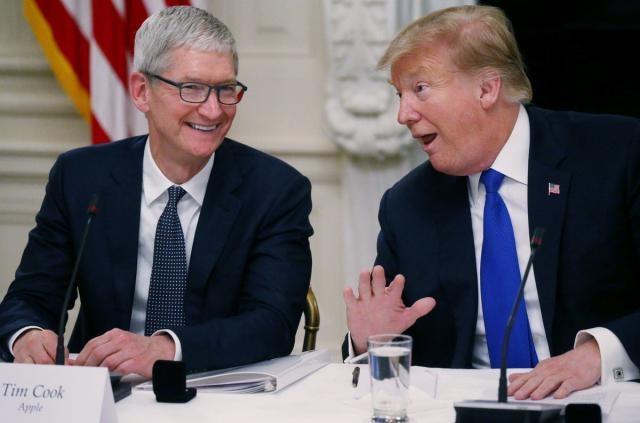 Tim Cook Donates $1 Million to Trump's Inauguration Becoming Latest Tech Exec to Show Support